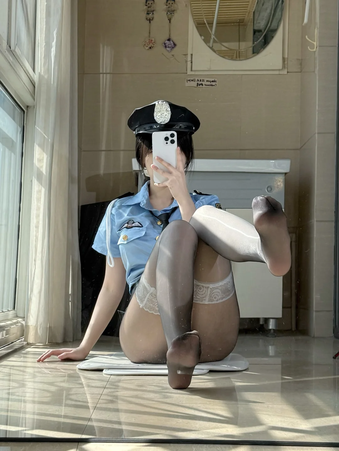 不可爱羚 - 高价定制 女警制服 [48P,8V-1.04GB] tg@simisebaisi 【丝足阁】030.webp